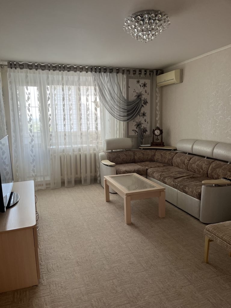 Продажа 3-комнатной квартиры, Энгельс, Фридриха Энгельса пр-кт,  16