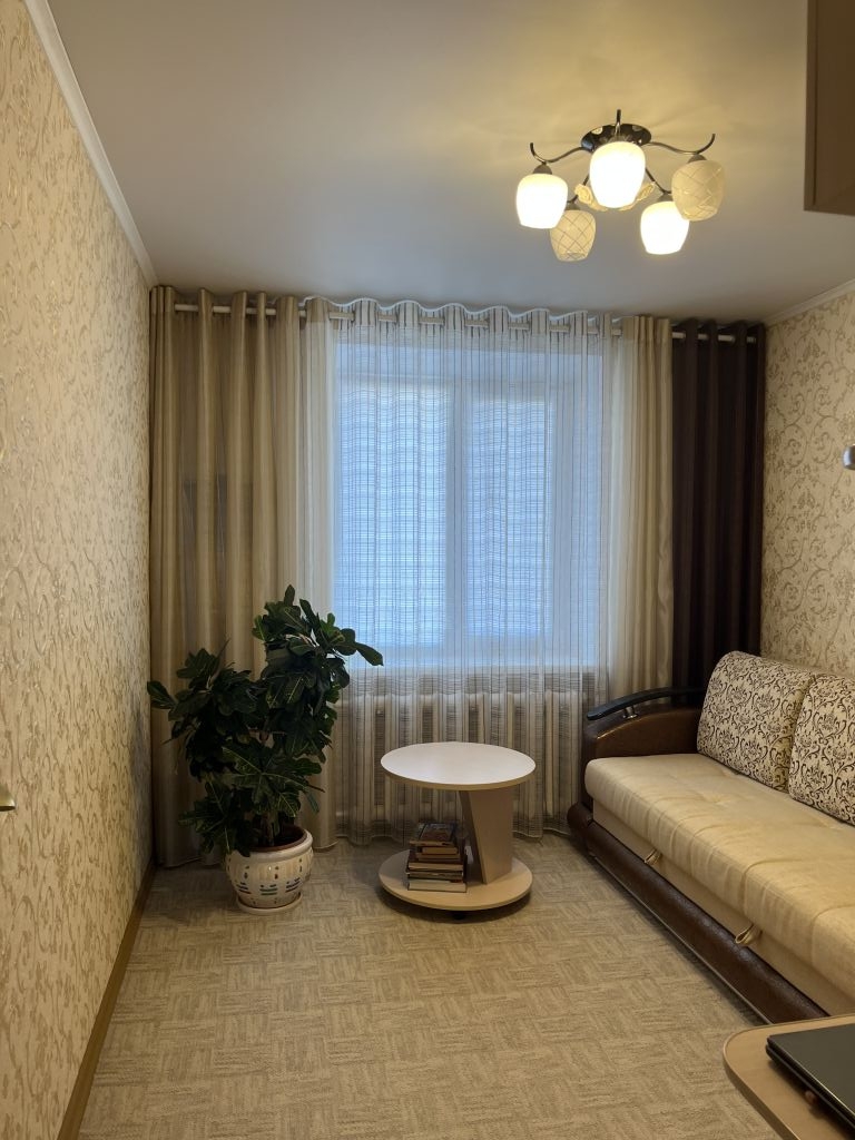 Продажа 3-комнатной квартиры, Энгельс, Фридриха Энгельса пр-кт,  16