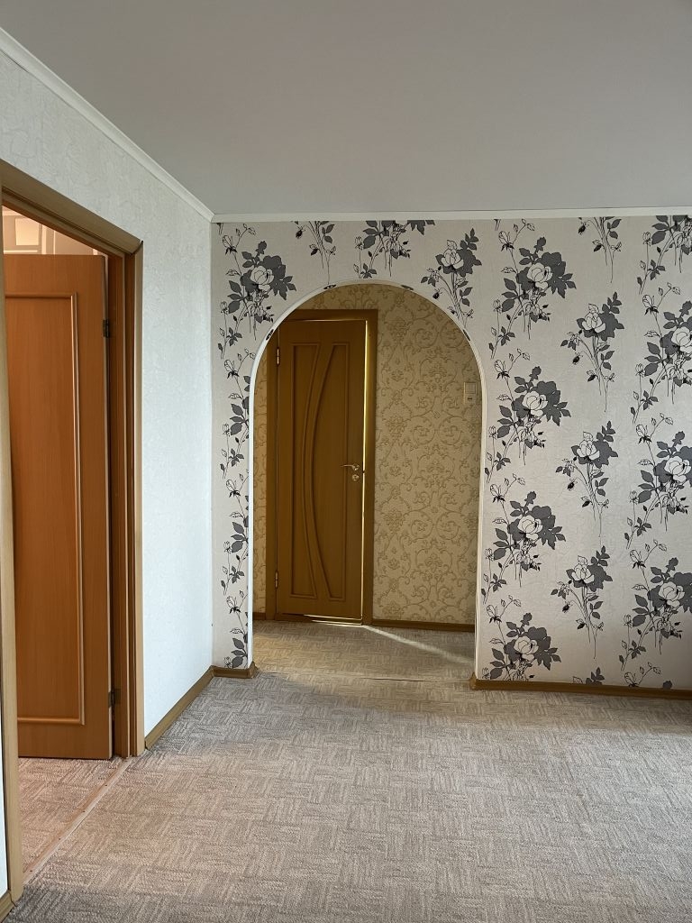 Продажа 3-комнатной квартиры, Энгельс, Фридриха Энгельса пр-кт,  16