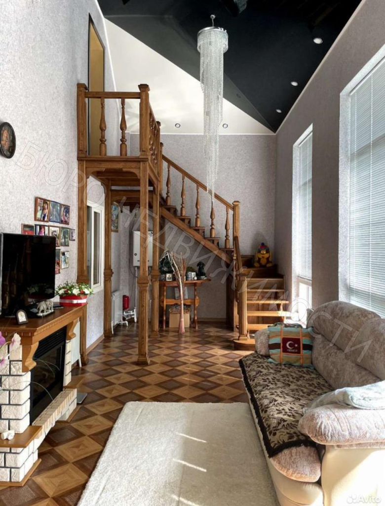 Продажа дома, 350м <sup>2</sup>, 15 сот., Хоперское, Советская,  2Е