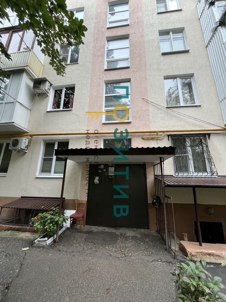 Продажа 3-комнатной квартиры, Ессентуки, Октябрьская ул,  433