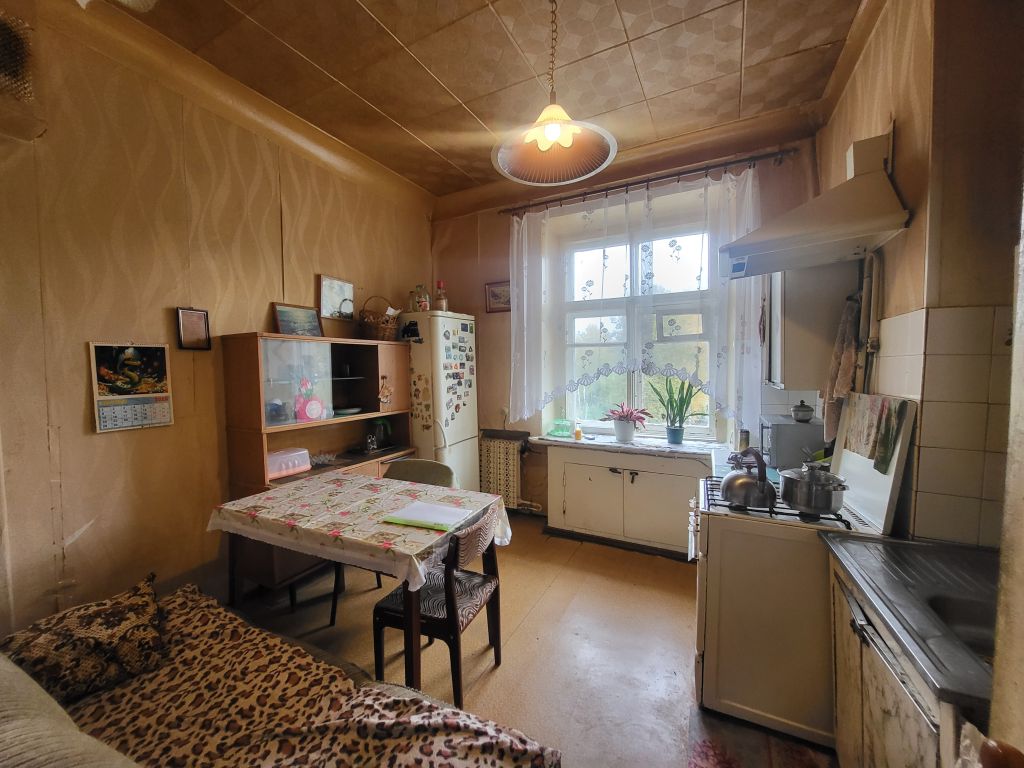 Продажа 3-комнатной квартиры, Кострома, Строительный проезд,  7