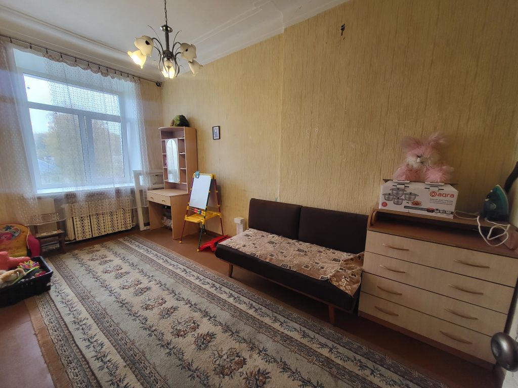 Продажа 3-комнатной квартиры, Кострома, Строительный проезд,  7