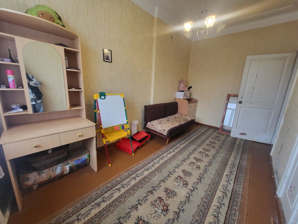 Продажа 3-комнатной квартиры, Кострома, Строительный проезд,  7