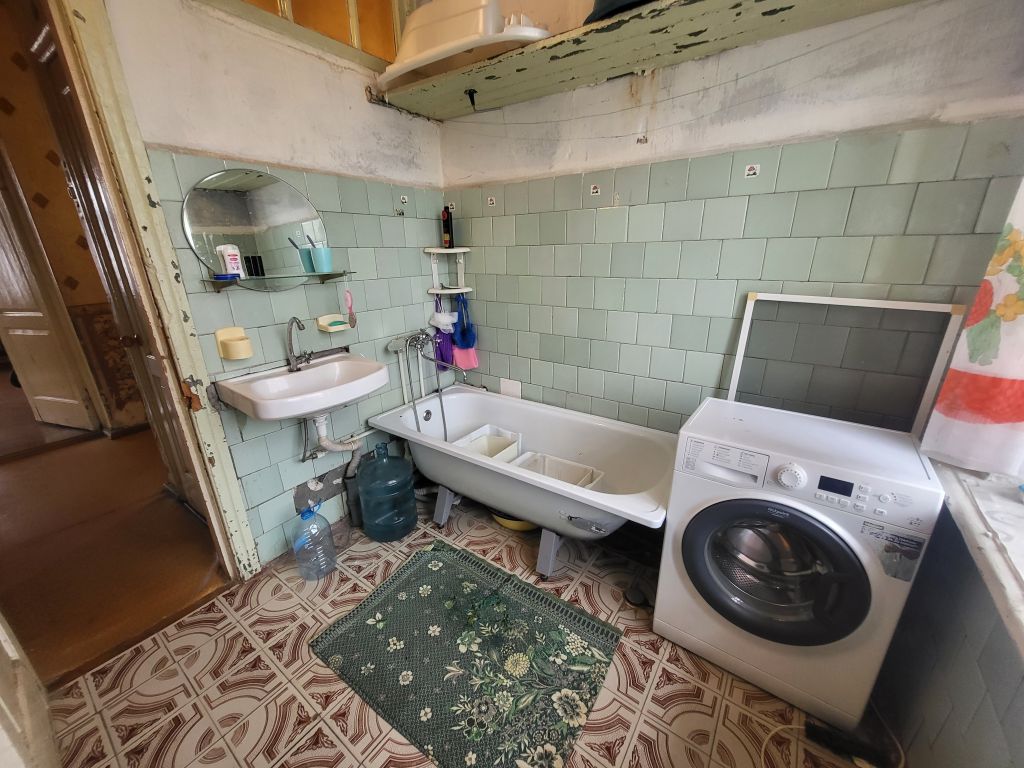 Продажа 3-комнатной квартиры, Кострома, Строительный проезд,  7