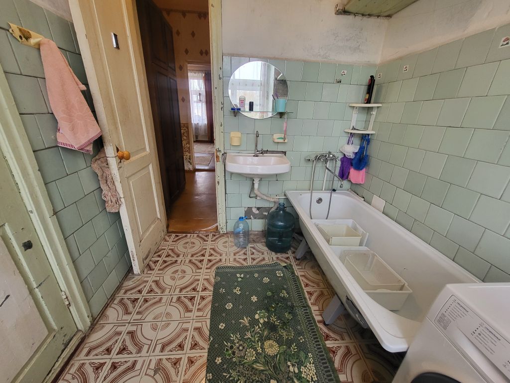 Продажа 3-комнатной квартиры, Кострома, Строительный проезд,  7