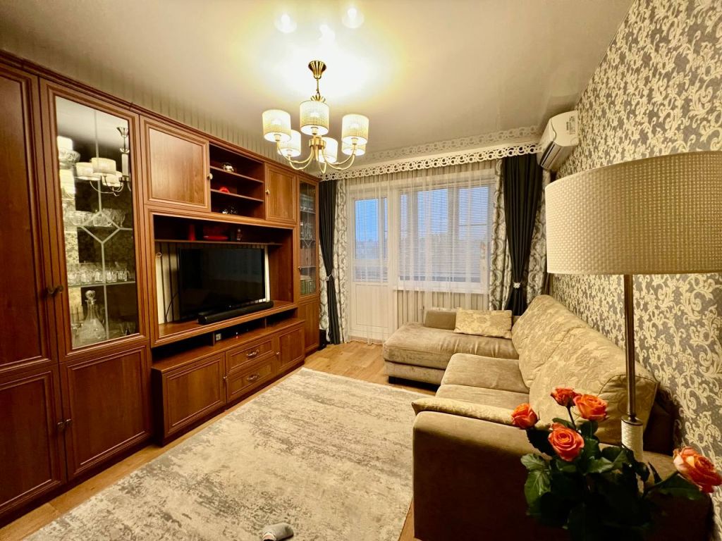 Продажа 2-комнатной квартиры, Дзержинск, Строителей ул,  15