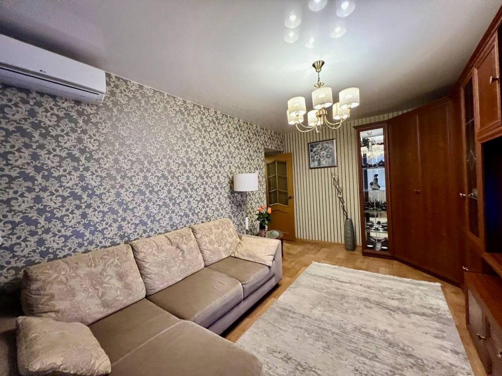 Продажа 2-комнатной квартиры, Дзержинск, Строителей ул,  15