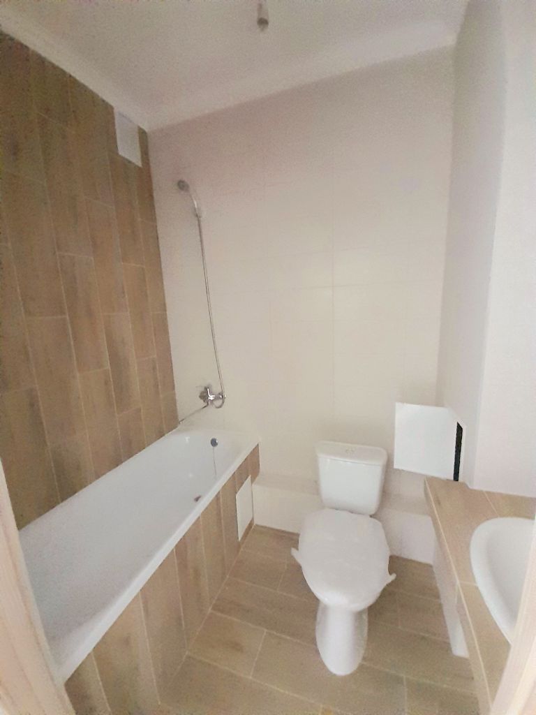 Продажа 1-комнатной квартиры, Тверь, Левитана ул,  93а