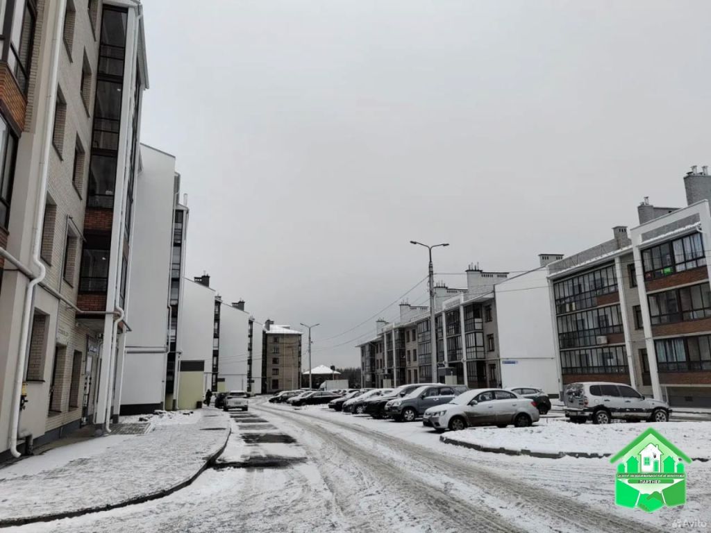 Продажа 2-комнатной квартиры, Красный Бор, Большая Заозерная ул,  33