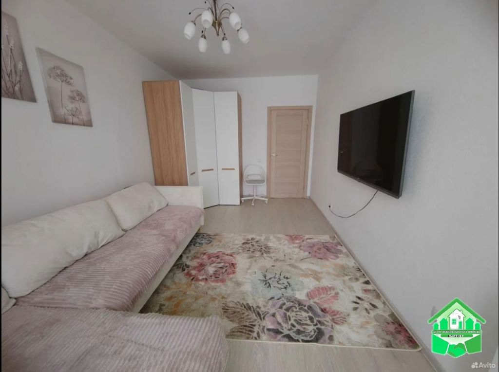 Продажа 2-комнатной квартиры, Красный Бор, Большая Заозерная ул,  33