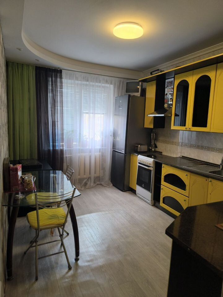 Продажа 3-комнатной квартиры, Саратов, Омская ул,  23А