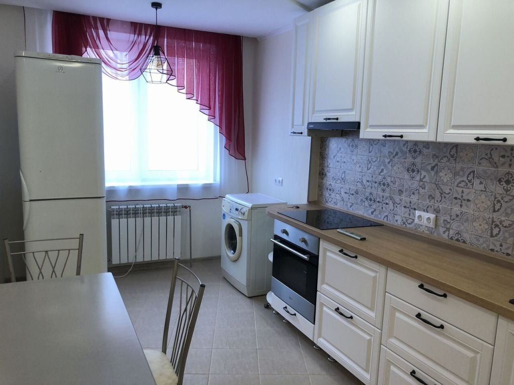 Продажа 2-комнатной квартиры, Саратов, Мичурина ул,  18/68