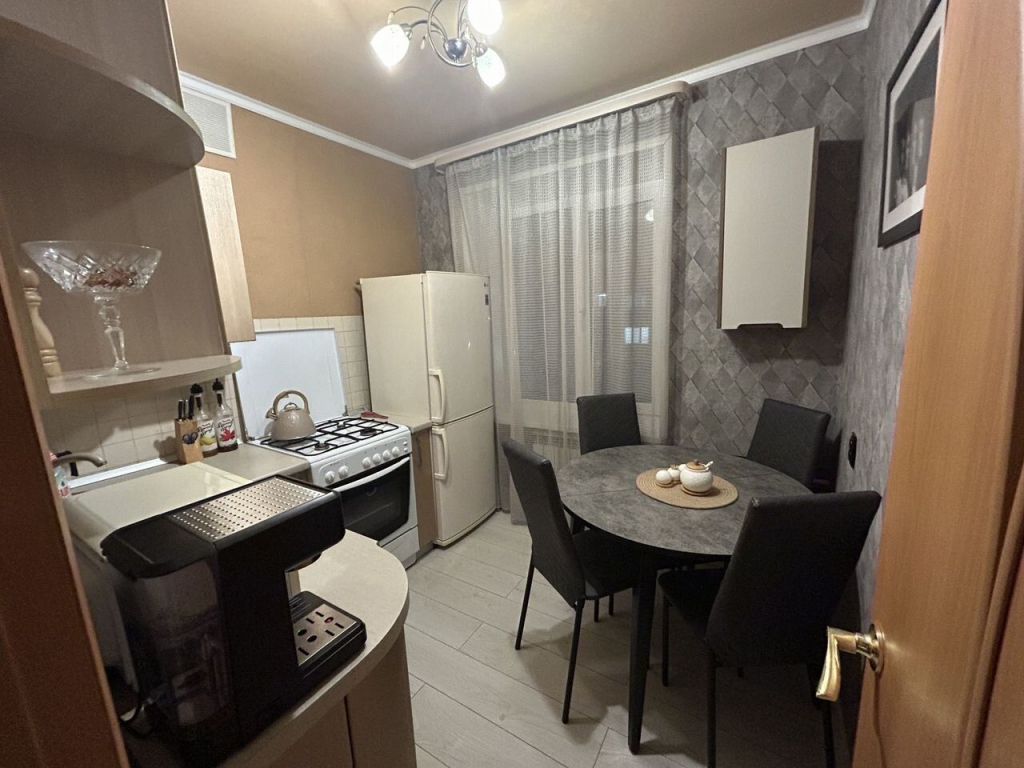 Продажа 2-комнатной квартиры, Саратов, Чапаева ул,  11/13