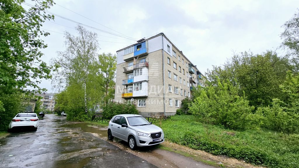 Продажа 1-комнатной квартиры, Октябрьский, Победы,  10