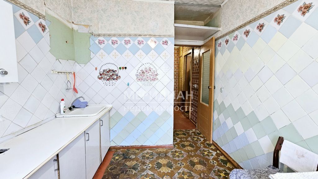 Продажа 1-комнатной квартиры, Октябрьский, Победы,  10