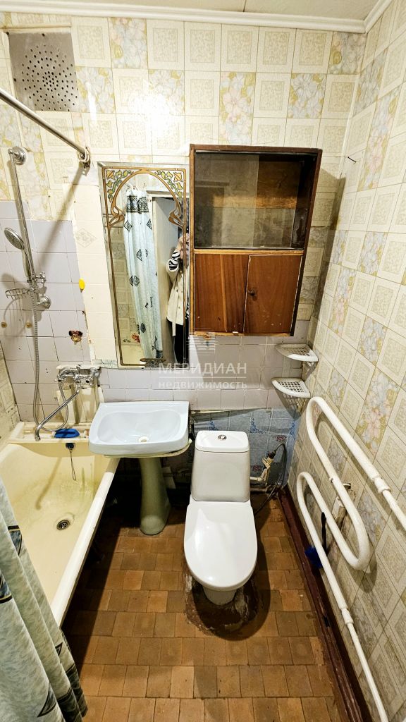 Продажа 1-комнатной квартиры, Октябрьский, Победы,  10