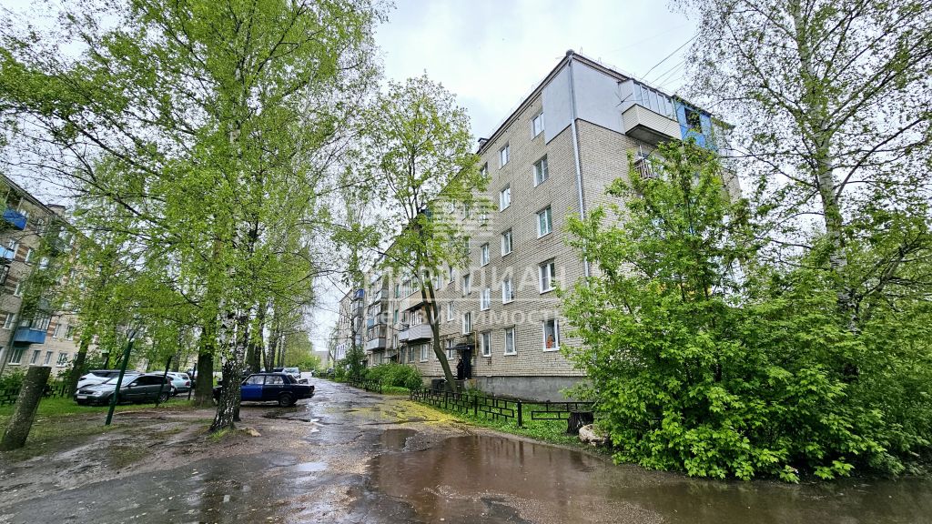 Продажа 1-комнатной квартиры, Октябрьский, Победы,  10