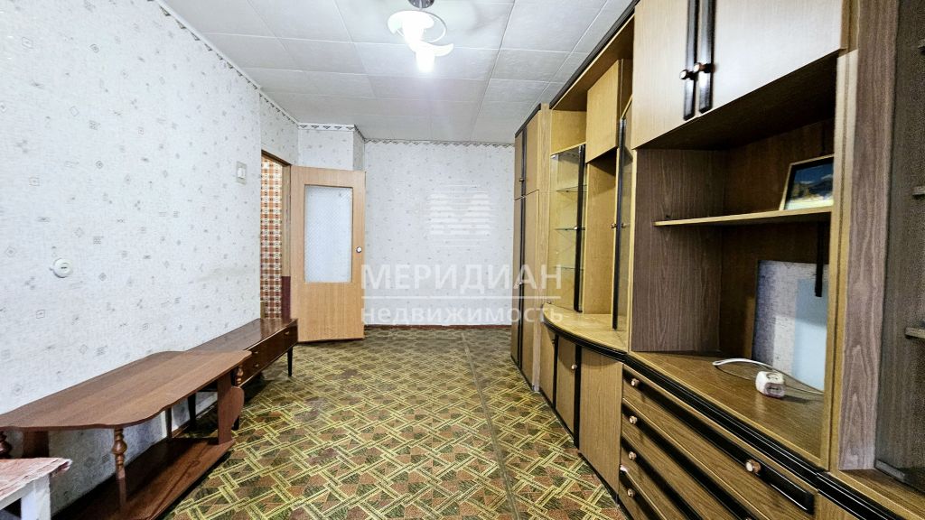 Продажа 1-комнатной квартиры, Октябрьский, Победы,  10