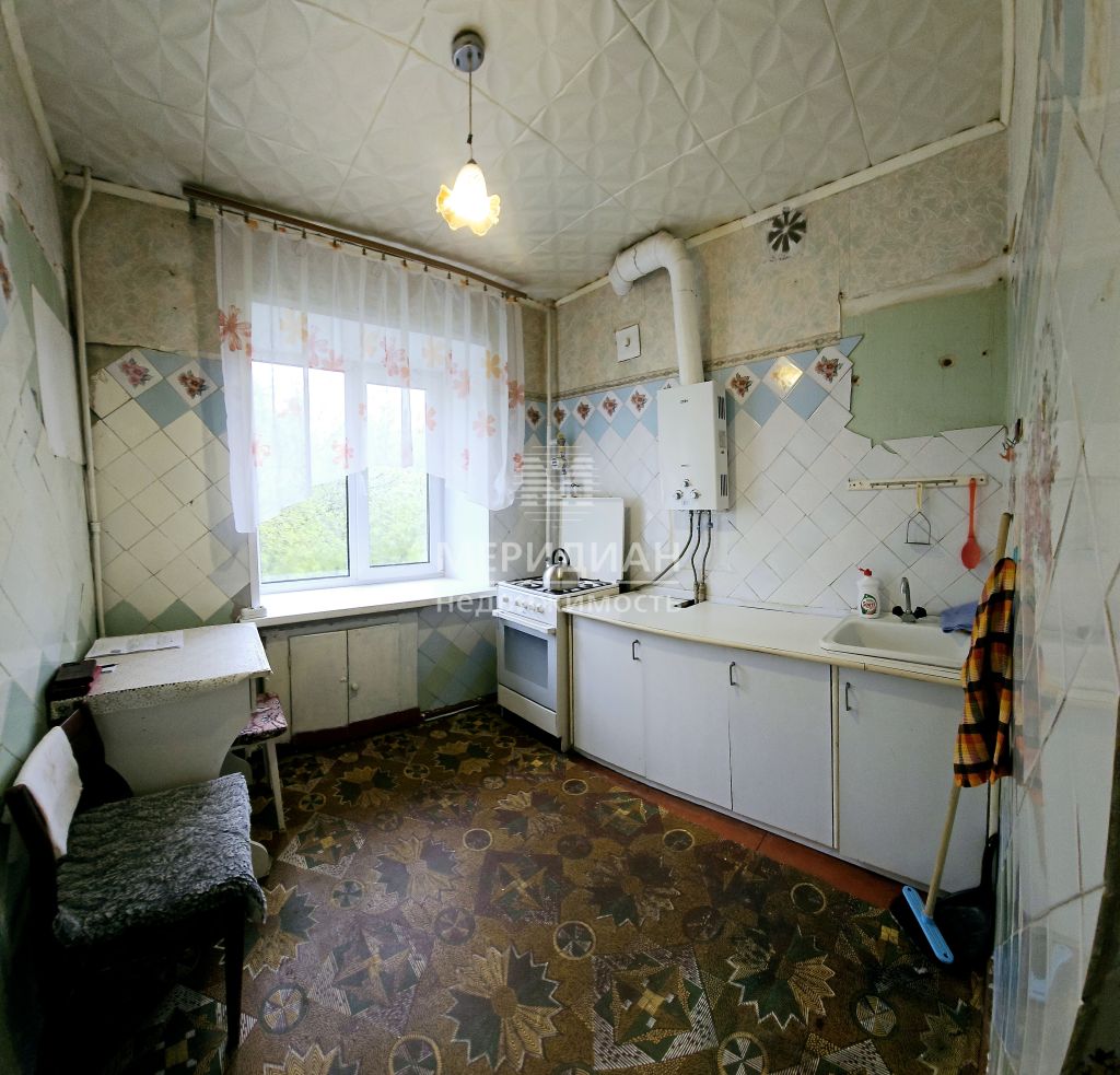 Продажа 1-комнатной квартиры, Октябрьский, Победы,  10