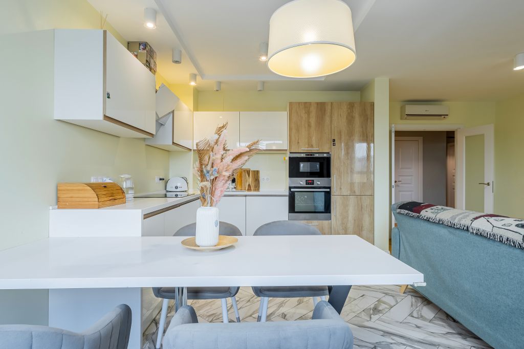 Продажа 3-комнатной квартиры, Нижний Новгород, Мещерский бульвар,  9