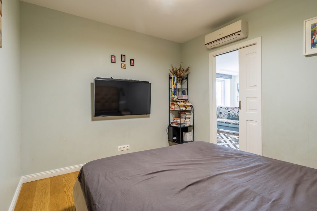 Продажа 3-комнатной квартиры, Нижний Новгород, Мещерский бульвар,  9