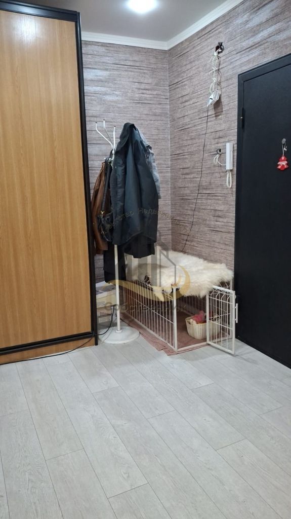 Продажа 3-комнатной квартиры, Старый Оскол, Королева мкр,  33