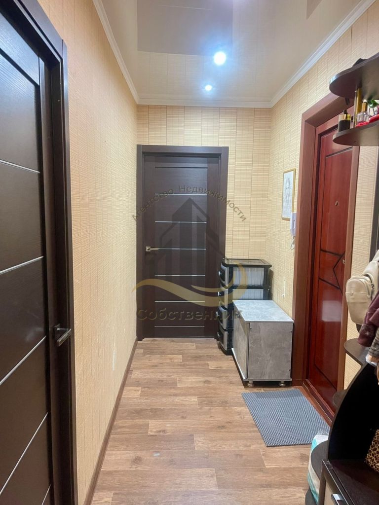 Продажа 2-комнатной квартиры, Старый Оскол, Жукова мкр,  21