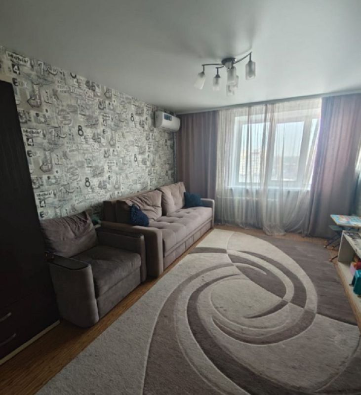 Продажа 3-комнатной квартиры, Энгельс, Золотовская ул,  14