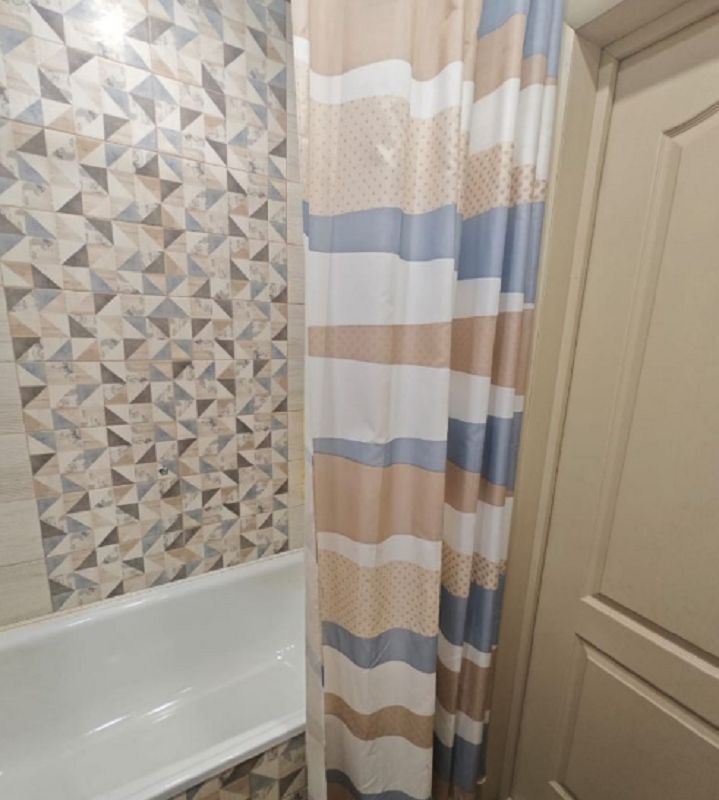 Продажа 3-комнатной квартиры, Энгельс, Золотовская ул,  14