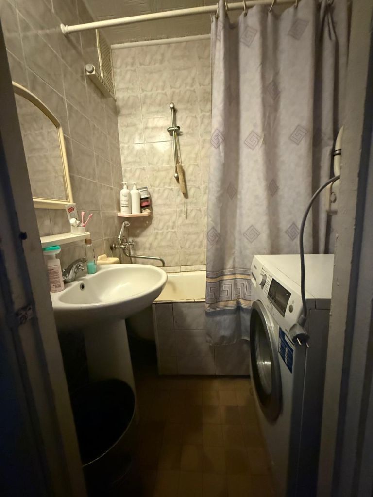 Продажа 2-комнатной квартиры, Нижний Новгород, Ефремова ул,  17