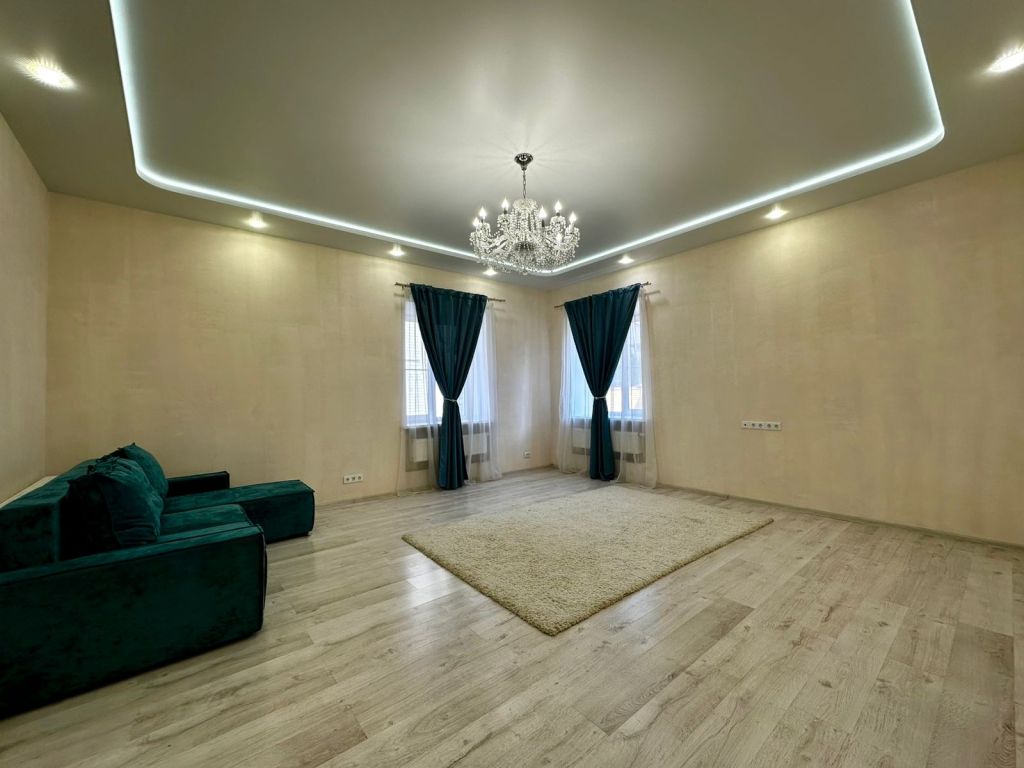 Продажа дома, 416м <sup>2</sup>, 15 сот., Ярославль, Родничиха ул,  46