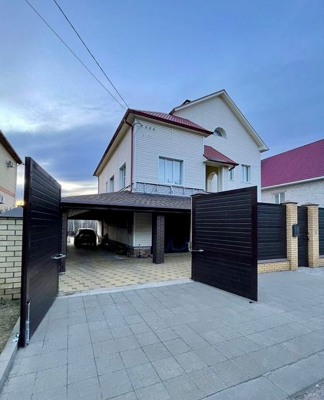 Продажа дома, 416м <sup>2</sup>, 15 сот., Ярославль, Родничиха ул,  46