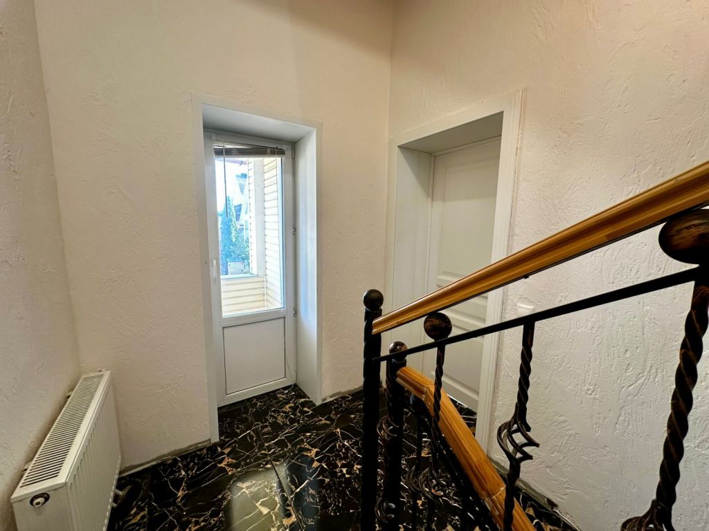 Продажа дома, 416м <sup>2</sup>, 15 сот., Ярославль, Родничиха ул,  46