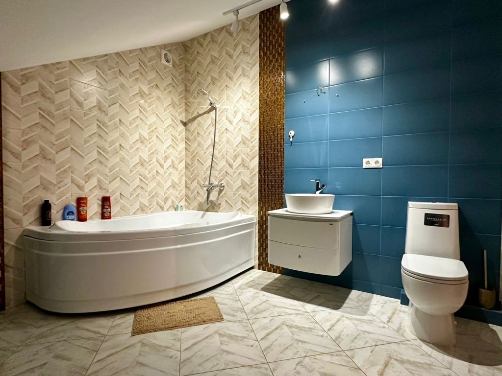 Продажа дома, 416м <sup>2</sup>, 15 сот., Ярославль, Родничиха ул,  46