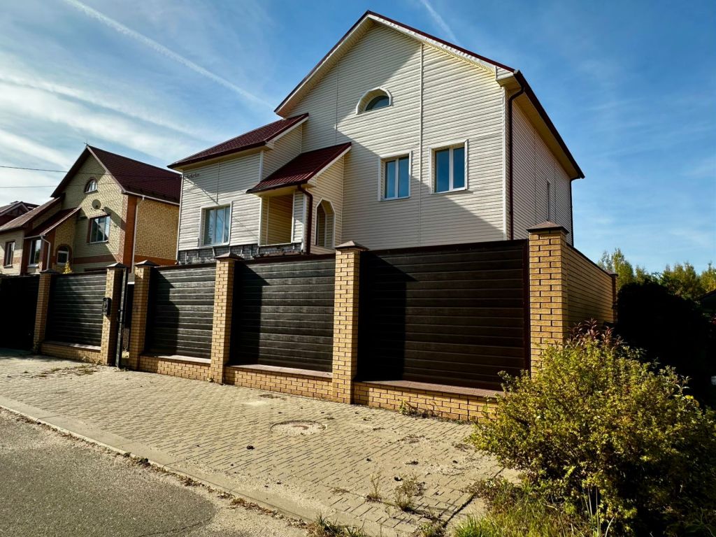 Продажа дома, 416м <sup>2</sup>, 15 сот., Ярославль, Родничиха ул,  46