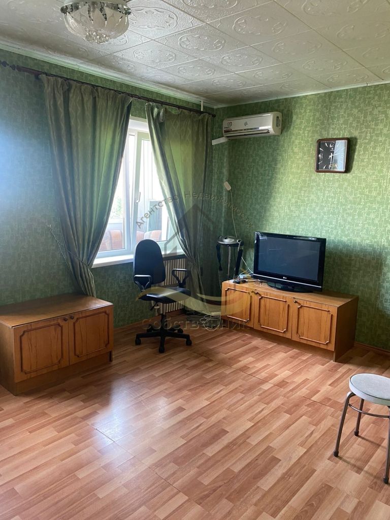 Аренда 1-комнатной квартиры, Губкин, Космонавтов ул,  3