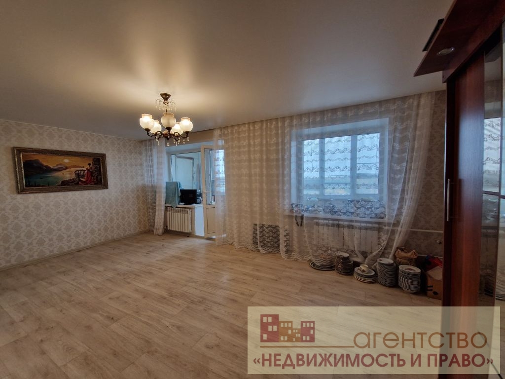 Продажа 2-комнатной квартиры, Радужный, 1-й квартал,  32