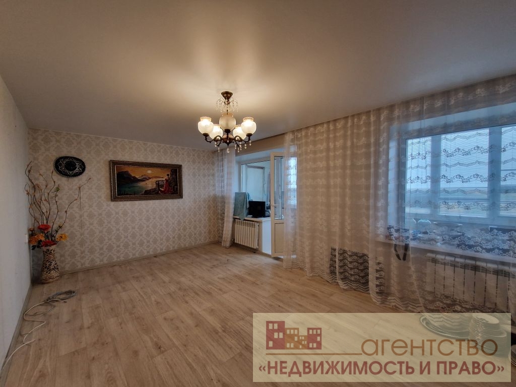 Продажа 2-комнатной квартиры, Радужный, 1-й квартал,  32