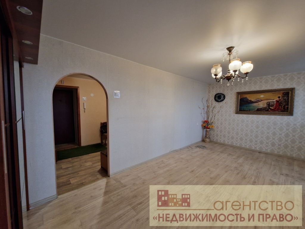 Продажа 2-комнатной квартиры, Радужный, 1-й квартал,  32