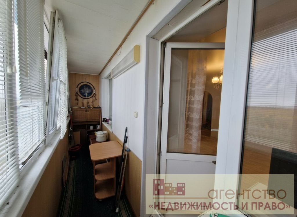 Продажа 2-комнатной квартиры, Радужный, 1-й квартал,  32