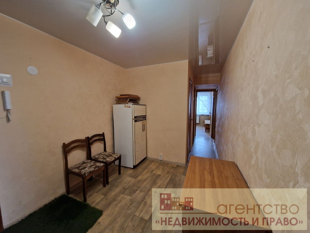 Продажа 2-комнатной квартиры, Радужный, 1-й квартал,  32