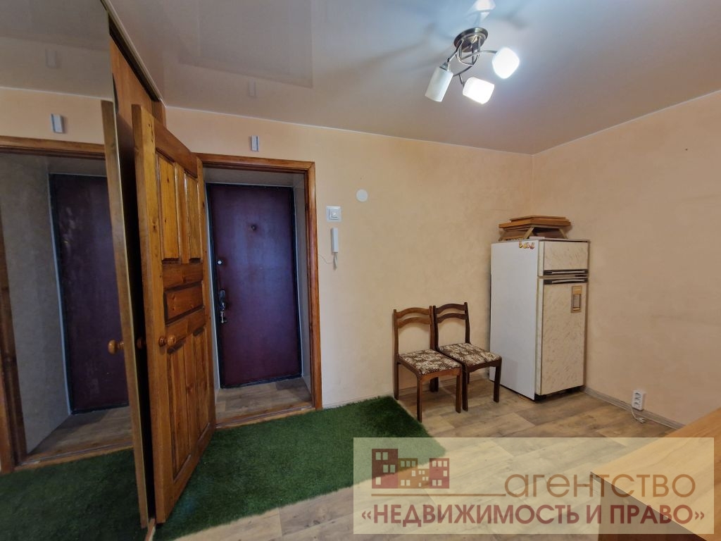 Продажа 2-комнатной квартиры, Радужный, 1-й квартал,  32