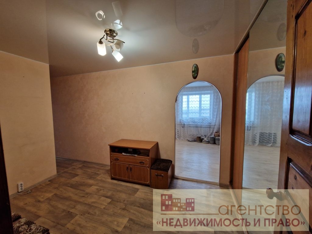 Продажа 2-комнатной квартиры, Радужный, 1-й квартал,  32