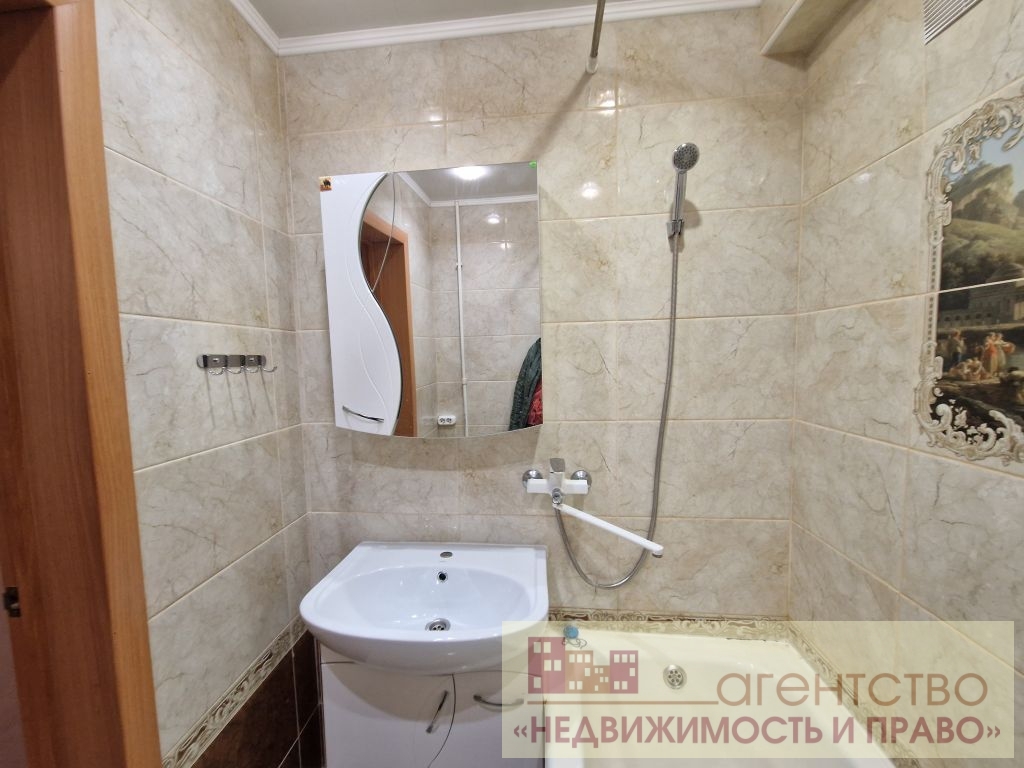 Продажа 2-комнатной квартиры, Радужный, 1-й квартал,  32