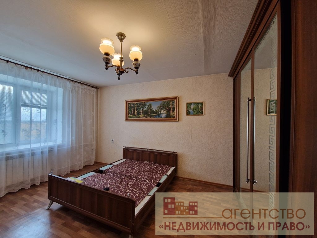 Продажа 2-комнатной квартиры, Радужный, 1-й квартал,  32