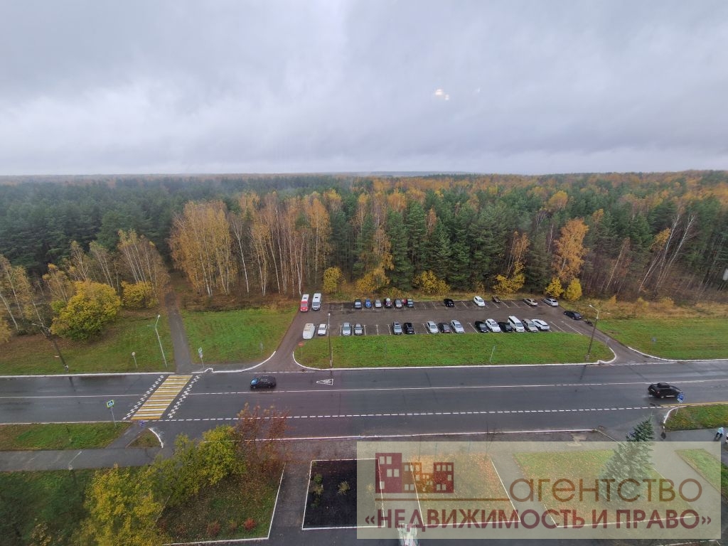 Продажа 2-комнатной квартиры, Радужный, 1-й квартал,  32