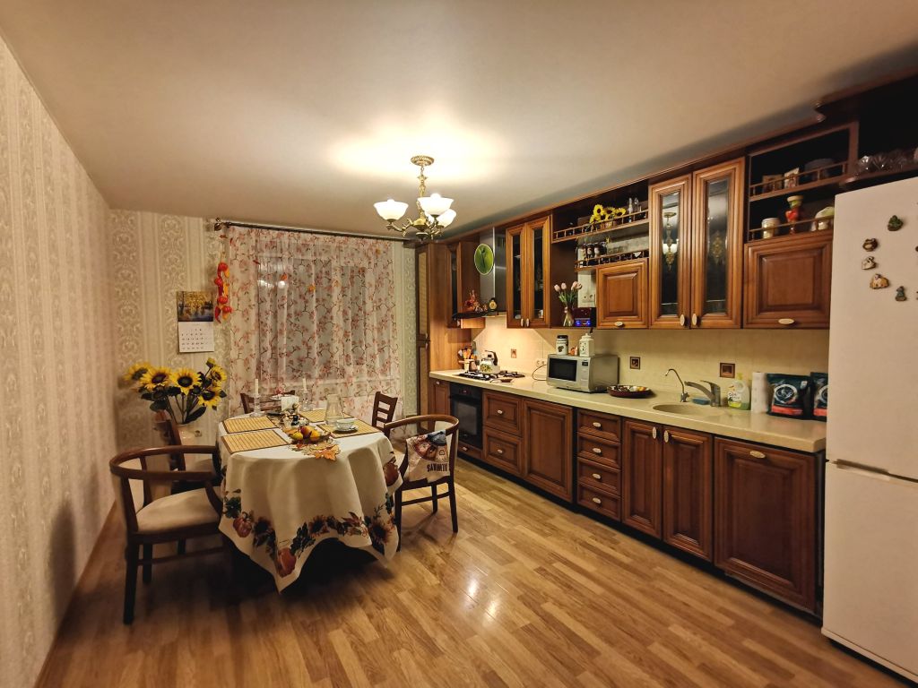 Продажа 2-комнатной квартиры, Нижний Новгород, Гагарина пр-кт,  109