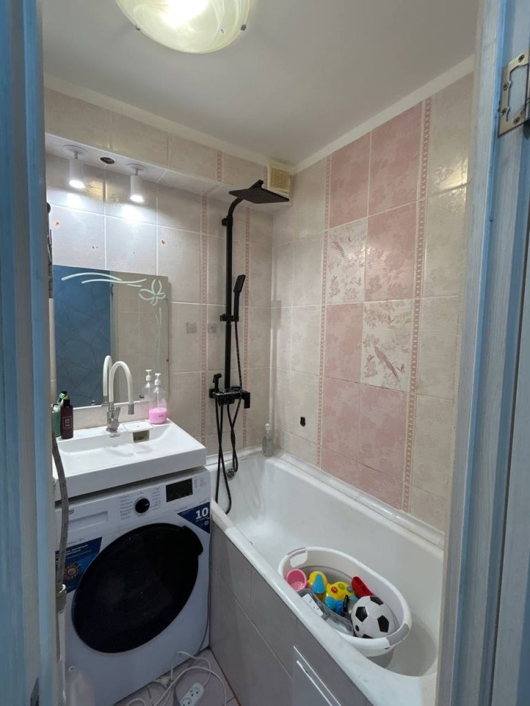 Продажа 2-комнатной квартиры, Пермь, Самолетная ул,  52