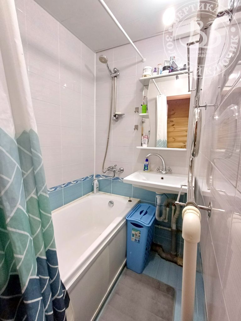 Продажа 4-комнатной квартиры, Дзержинск, Попова ул,  8